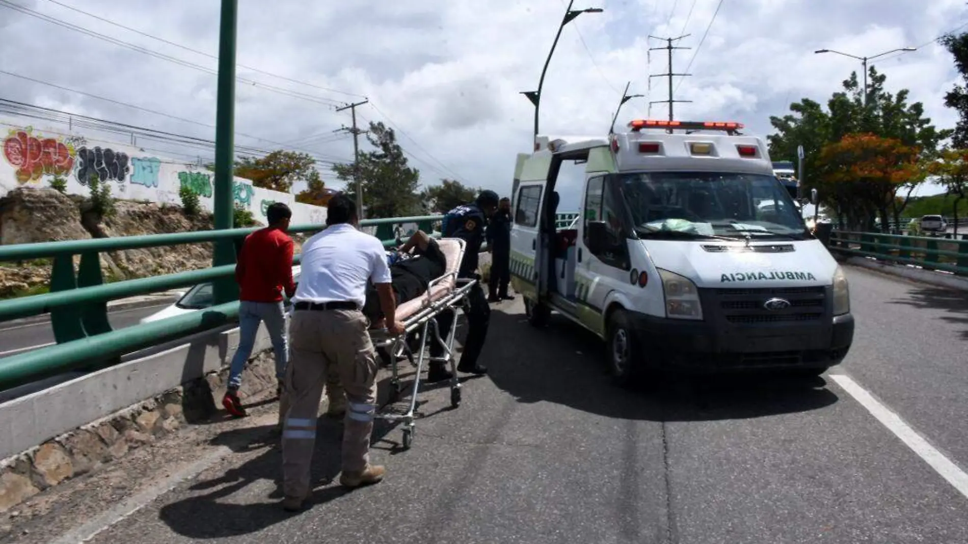 Motociclista choque lesionado